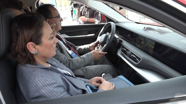 Foto - CHP'li milletvekilleri TOGG'a hayran kaldılar!