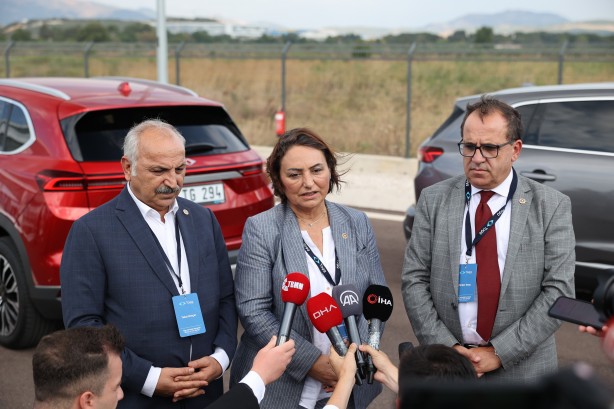 CHP'li milletvekilleri TOGG'a hayran kaldılar!