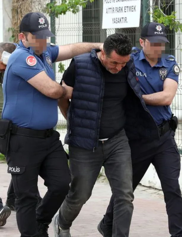 Foto - CHP’li müdürden eşkıyalık! Polise silah çekip "Seni geberteceğim" dedi