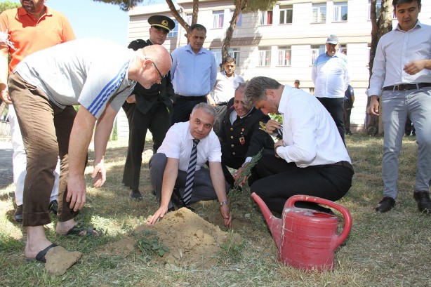Foto - CHP'liler bile oradaydı! İYİ Parti'den büyük ayıp