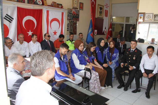 Foto - CHP'liler bile oradaydı! İYİ Parti'den büyük ayıp