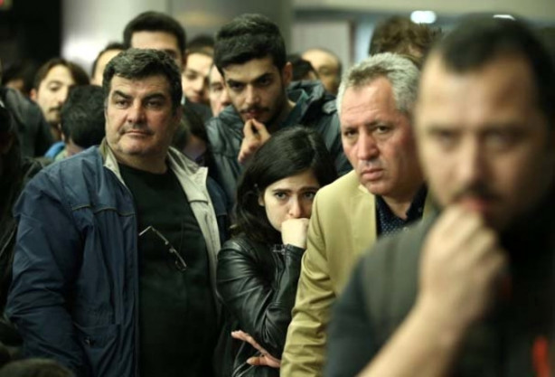 Foto - CHP'lilerin gözü yaşlı... Seçimleri böyle izlediler