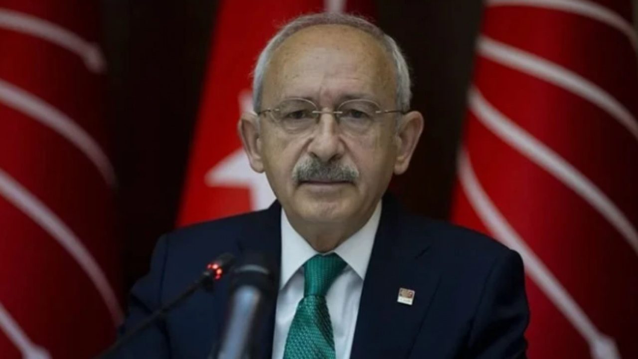 Foto - CHP’nin banka hesabını boşaltmışlar: "Çaldığınız 5,1 milyon lirayı geri ver Özgür Özel"