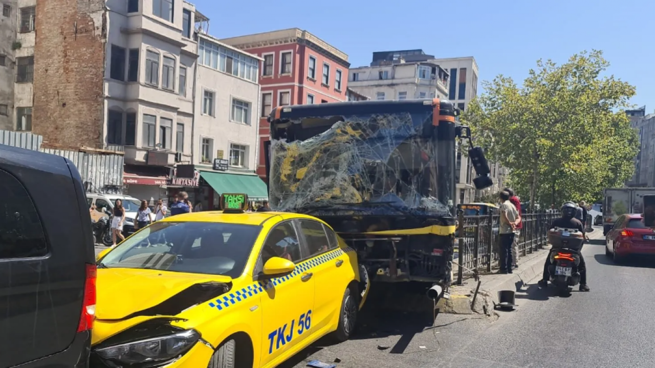 Foto - CHP’nin kendine benzettiği İETT aracı dehşet saçtı! Vatandaşlar ölümden döndü