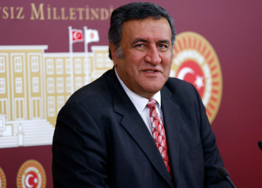 CHP’nin kovmaya yer aradığı vekilinden "yapma yav" dedirten sokak köpeği çıkışı