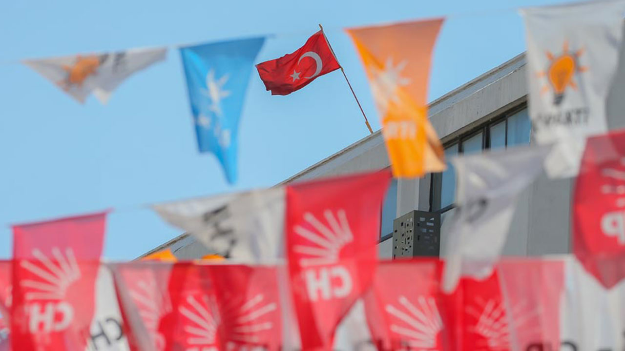 Foto - CHP'nin önde olduğu seçim anketini paylaşan Şamil Tayyar'dan flaş çıkış: Rüzgarı heba ettiler