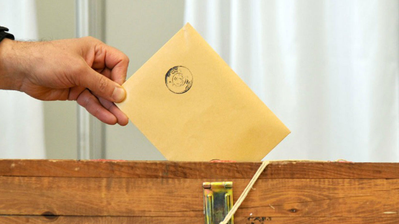 Foto - CHP'nin önde olduğu seçim anketini paylaşan Şamil Tayyar'dan flaş çıkış: Rüzgarı heba ettiler