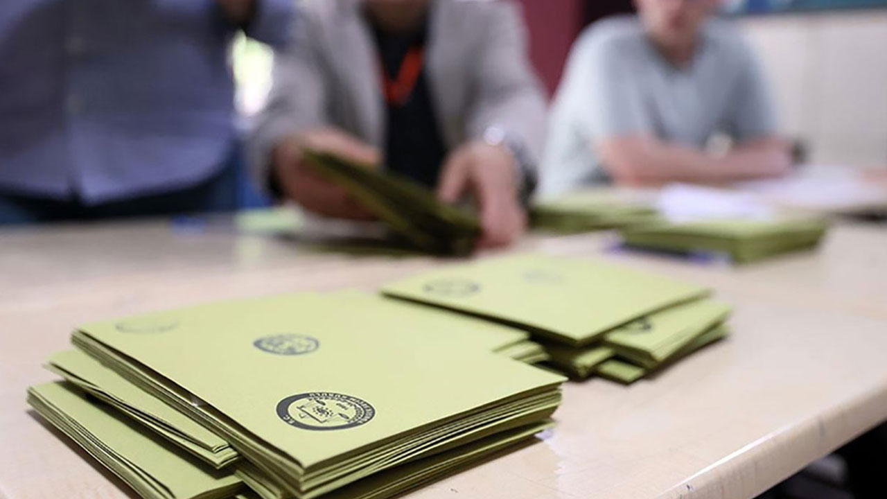 Foto - CHP'nin önde olduğu seçim anketini paylaşan Şamil Tayyar'dan flaş çıkış: Rüzgarı heba ettiler