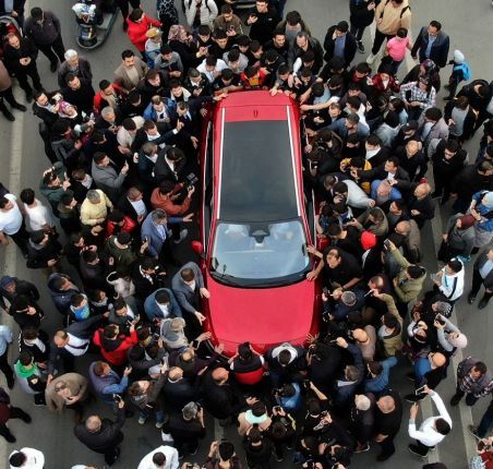 Foto - CHP’nin tüp izdihamı değil TOGG izdihamı Bu kalabalık birilerine kapak olsun