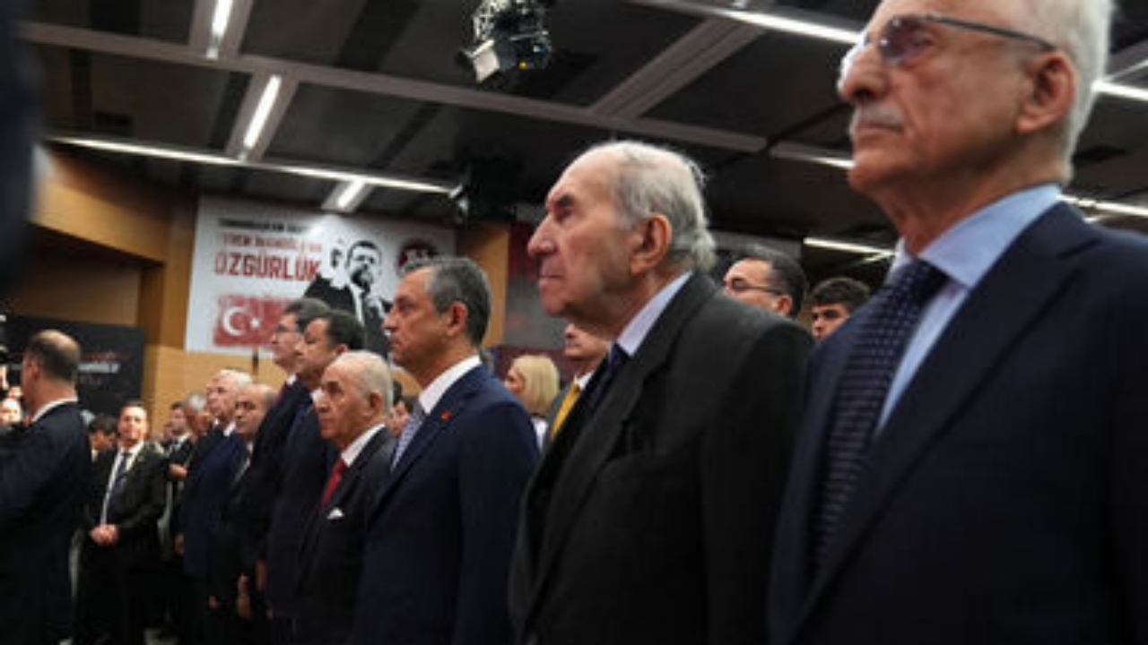 CHP’ye çok büyük şok! Genel başkan entübe edildi