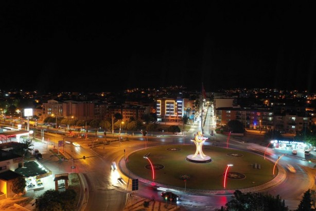 Foto - CHP’ye her yol mubah! Bir yanda HDP ile ortaklık bir yanda kemalistlere yalakalık