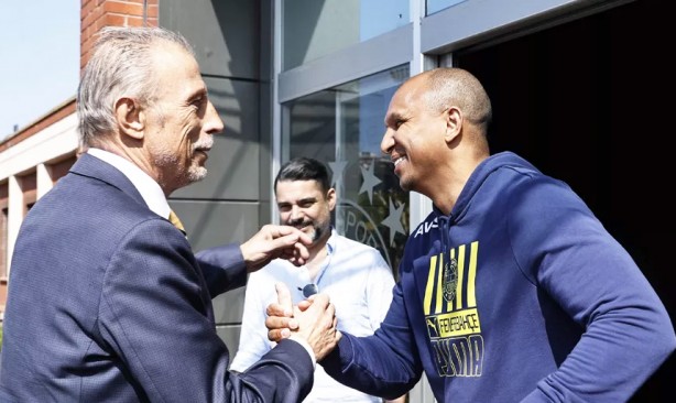 Foto - Christoph Daum, Samandıra'ya ayak bastı! Şampiyonluk için...