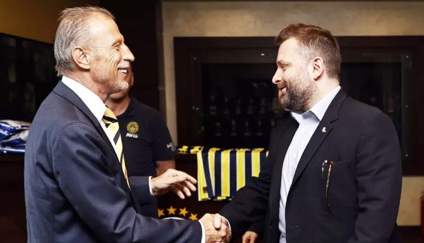 Foto - Christoph Daum, Samandıra'ya ayak bastı! Şampiyonluk için...