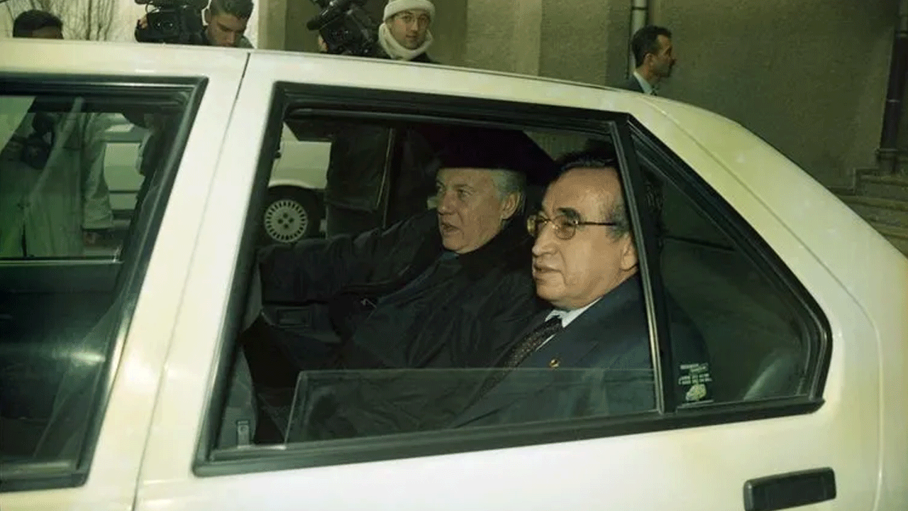 Foto - CIA ihanet üssü kurdu! Öcalan'ı verip FETÖ’yü aldılar