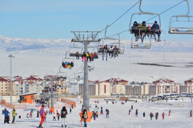 Foto - Cıbıltepe Kayak Merkezi'nde tatil yoğunluğu