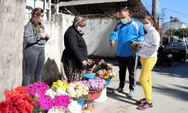 Çiçek satarak kızına para gönderiyordu: Şok eden gerçek ortaya çıktı