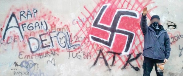 Foto - ‘Çift taraflı’ provokasyon! Irkçı kardeşlik: Kim bu faşistler?