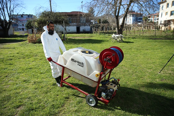 Foto - Çiftçi bu böcekten bıktı! 4 ayda 40 bin nokta ilaçlandı