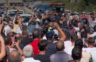 Foto - Çiftçiler domates eylemi yapıp yol kapattı! Hükümet az önce müjdeyi verdi