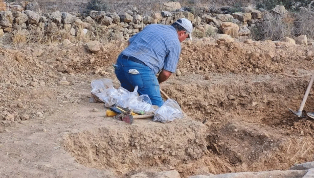 Foto - Çiftçilik yapan vatandaş şok yaşadı! 40 yıl sonra tarlasından hazine çıktı: Binlerce yıllık...