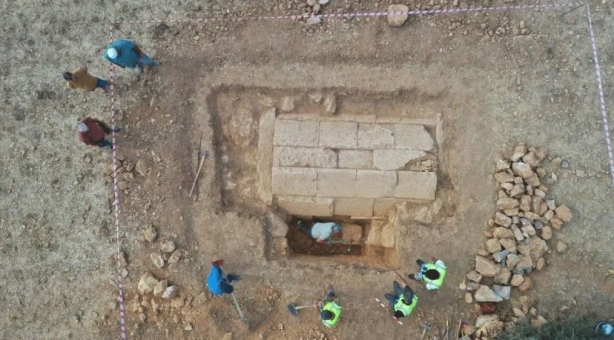 Foto - Çiftçilik yapan vatandaş şok yaşadı! 40 yıl sonra tarlasından hazine çıktı: Binlerce yıllık...