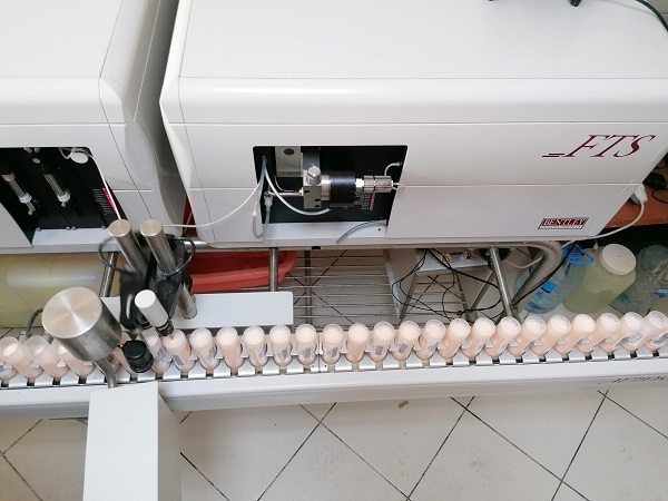 Foto - Çiğ sütler işte böyle analiz ediliyor! 