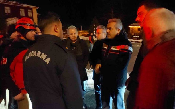 Foto - Çığın altında kalan operatör kurtarıldı