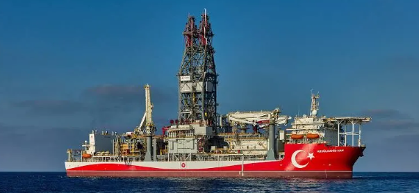 Foto - Cihat Yaycı'dan Türkiye'ye tarihi uyarı: Gemileri çekmemeliyiz, çekersek bir daha geri dönemeyiz