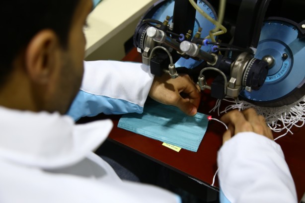 Foto - Cihazlar Türkiye'den gönderilmişti! Azerbaycan'da koronavirüse karşı üretim başladı