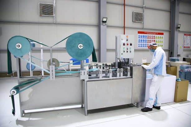 Foto - Cihazlar Türkiye'den gönderilmişti! Azerbaycan'da koronavirüse karşı üretim başladı