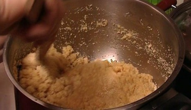 Foto - Çikolatalı irmik helvası nasıl yapılıyor? İşte tarifi...