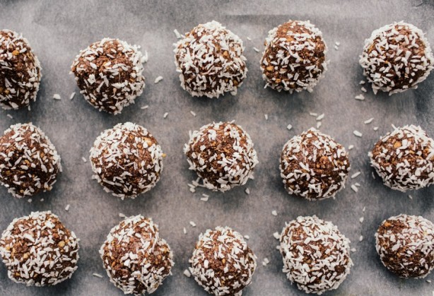 Foto - Çikolatalı top nasıl yapılır? | Çikolatalı top tarifi