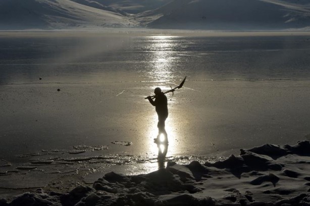 Foto - Çıldır Gölü buz tuttu