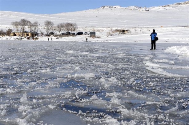 Foto - Çıldır Gölü buz tuttu