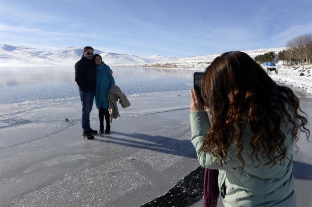 Foto - Çıldır Gölü buz tuttu