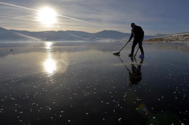 Foto - Çıldır Gölü buz tuttu
