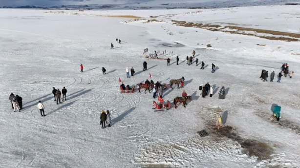 Foto - Çıldır Gölünde güzel şeyler oluyor