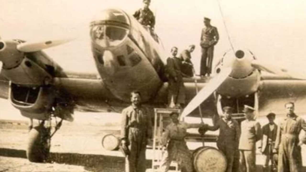 Foto - Çıldırmamak elde değil! Türkiye’nin ilk yolcu uçağını bakın nasıl yok etmişler: Hurda gibi parçaladılar 