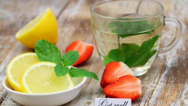 Foto - 'Çilek yaprağı yenir mi' demeyin! Zehirli değilmiş, böbrek taşlarını tek tek atıyor