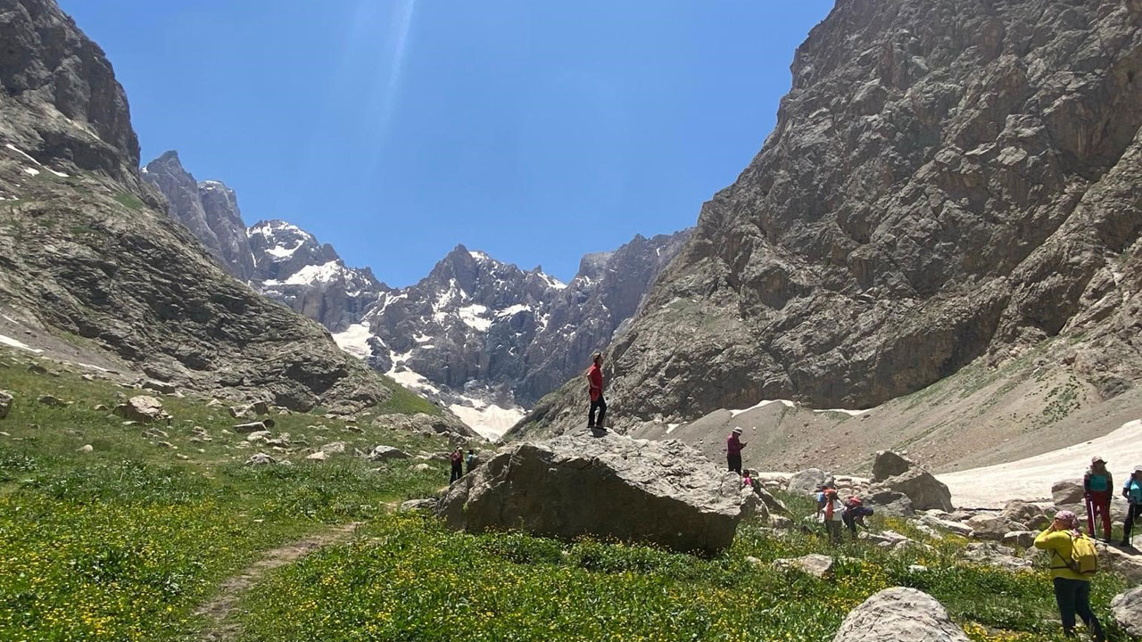 Foto - Cilo Dağı’nda alarm! Türkiye'nin zirvesindeki buzullar eriyor