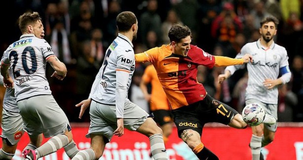 Foto - Cim-Bom'un futbolcuları isyan bayrağını çekti! Skandal sözler...