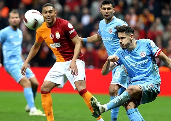 Foto - Cimbom'da flaş ayrılık! Galatasaraylıları kalpten götürecek gelişme: Sezon sonu gidiyor...