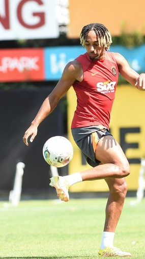 Foto - Cimbom'un yıldızına teklif yağıyor! 7 takım birden...