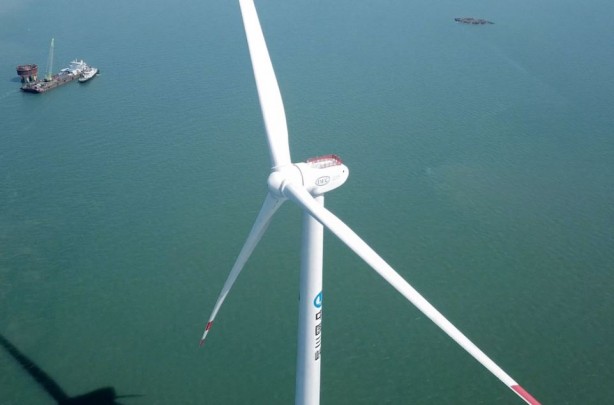 Foto - Çin kimsenin yapmadığını yaptı! Dünyanın en büyük rüzgar türbinini hizmete aldı