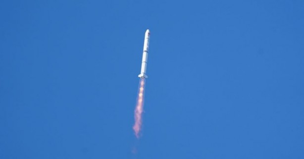 Foto - Çin uzay yarışına devam ediyor! Einstein'ı fırlattı