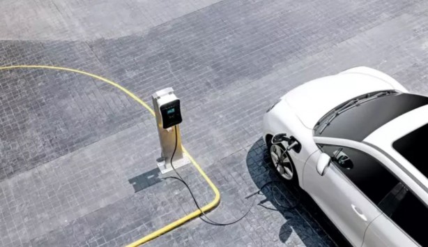 Foto - Çin'de bir ilk yaşandı! Elektrikli otomobil satışları fosil yakıtlıları geride bıraktı