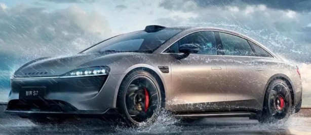 Çin'de bir ilk yaşandı! Elektrikli otomobil satışları fosil yakıtlıları geride bıraktı