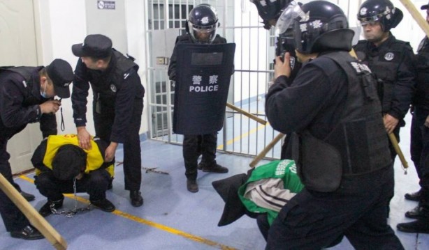 Foto - Çin'in Doğu Türkistanlılara uyguladığı işkenceye dair fotoğraflar sızdırıldı!