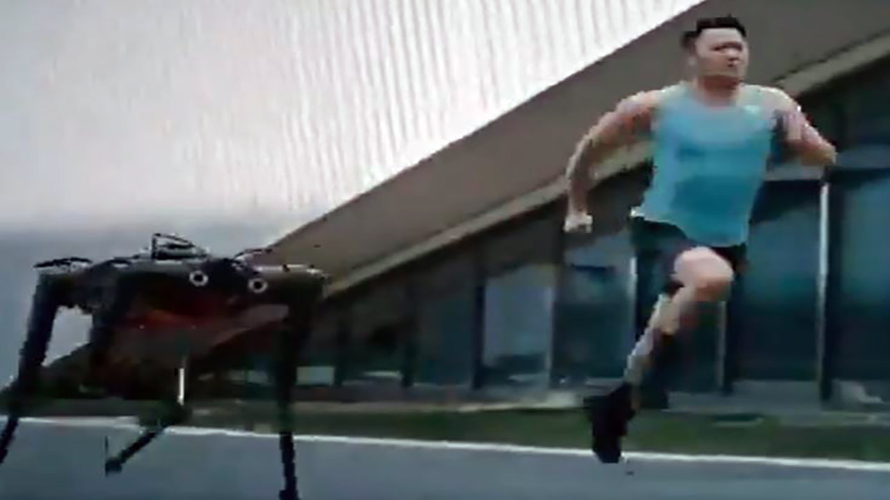 Foto - Çin'in robot köpeği ABD'nin köpeğini parçalar