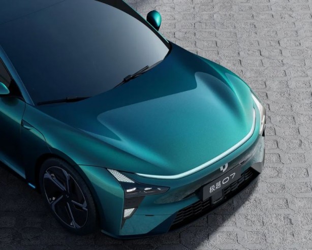 Foto - Çinli GEELY piyasaya hiltiyle daldı! Yeni elektrikli otomobili büyük beğeni aldı